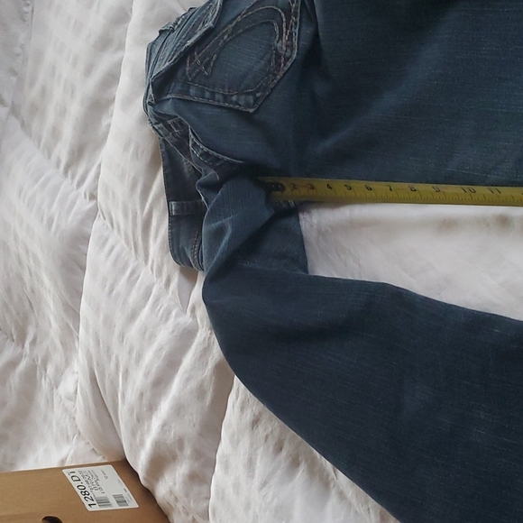 Silver Jeans - Picture 11 of 13